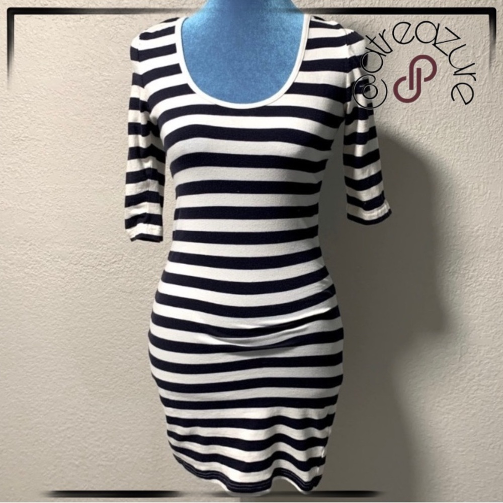 🈹 Forever 21 Striped Mini Dress